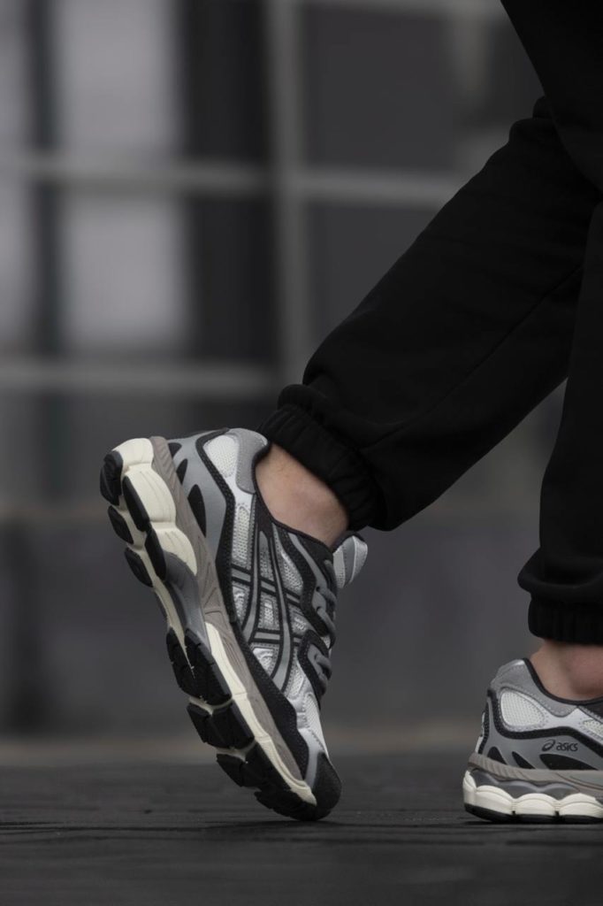 Asics Gel-Sonoma Black Green