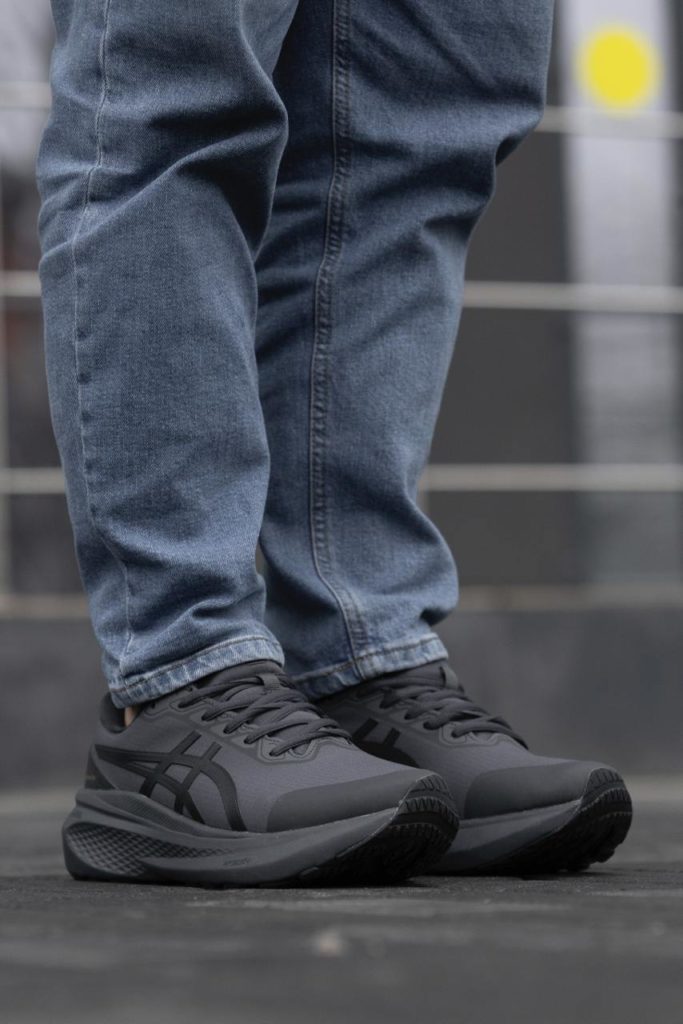 Asics Gel-Kayano 30 Gore-Tex Gray