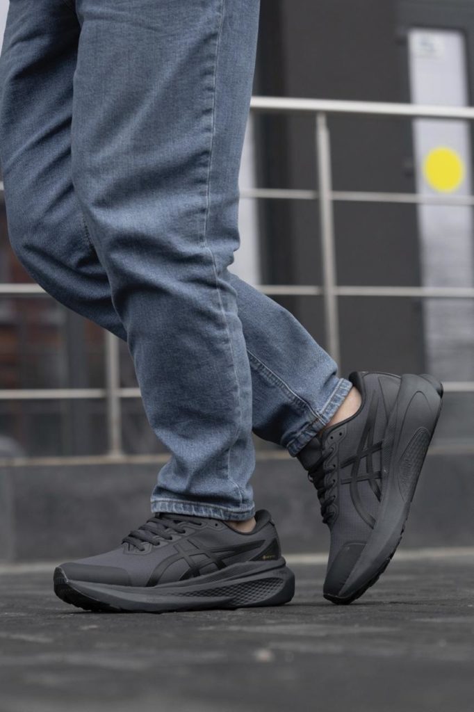 Asics Gel-Kayano 30 Gore-Tex Gray