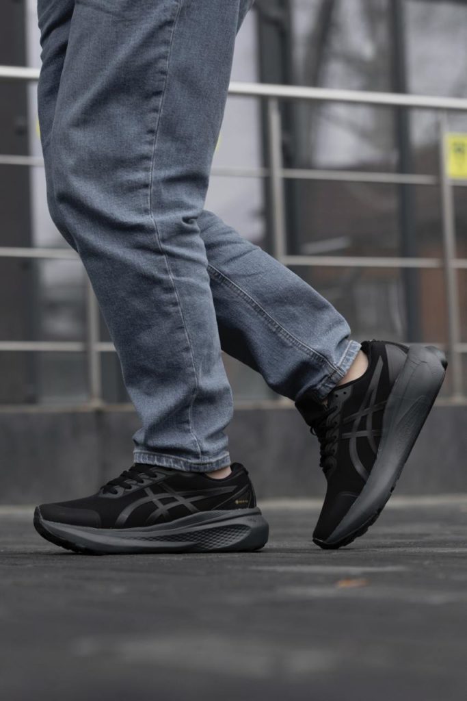 Asics Gel-Kayano 30 Gore-Tex Black