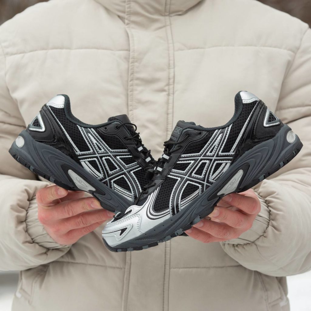 Asics Gel-Kahana TR v4 Carbon Black