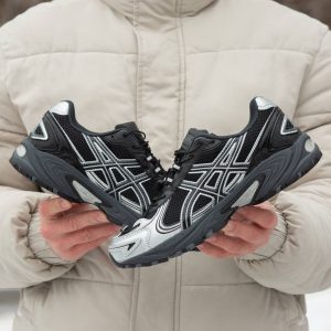 Asics Gel-Kahana TR v4 Carbon Black