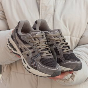 Asics Gel-Kayano 14 Suede brown
