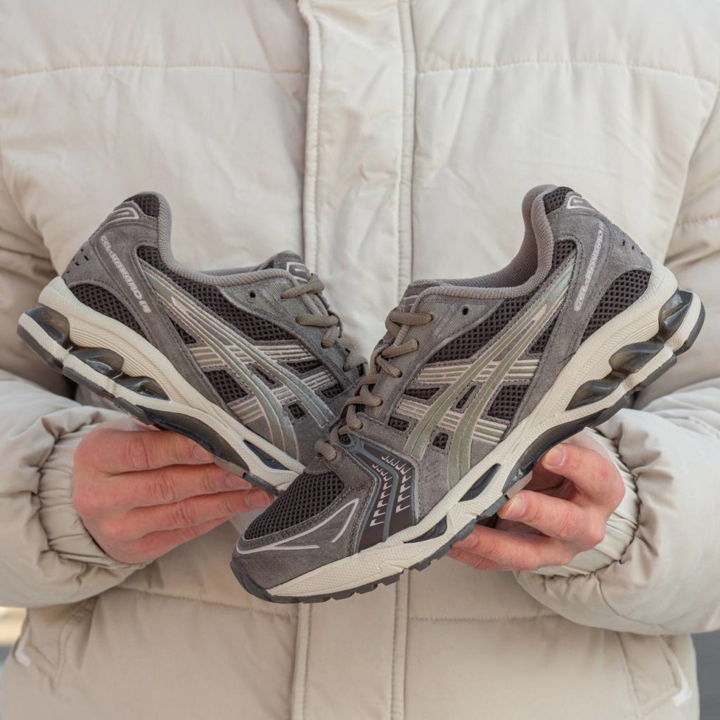 Asics Gel-Kayano 14 Suede brown
