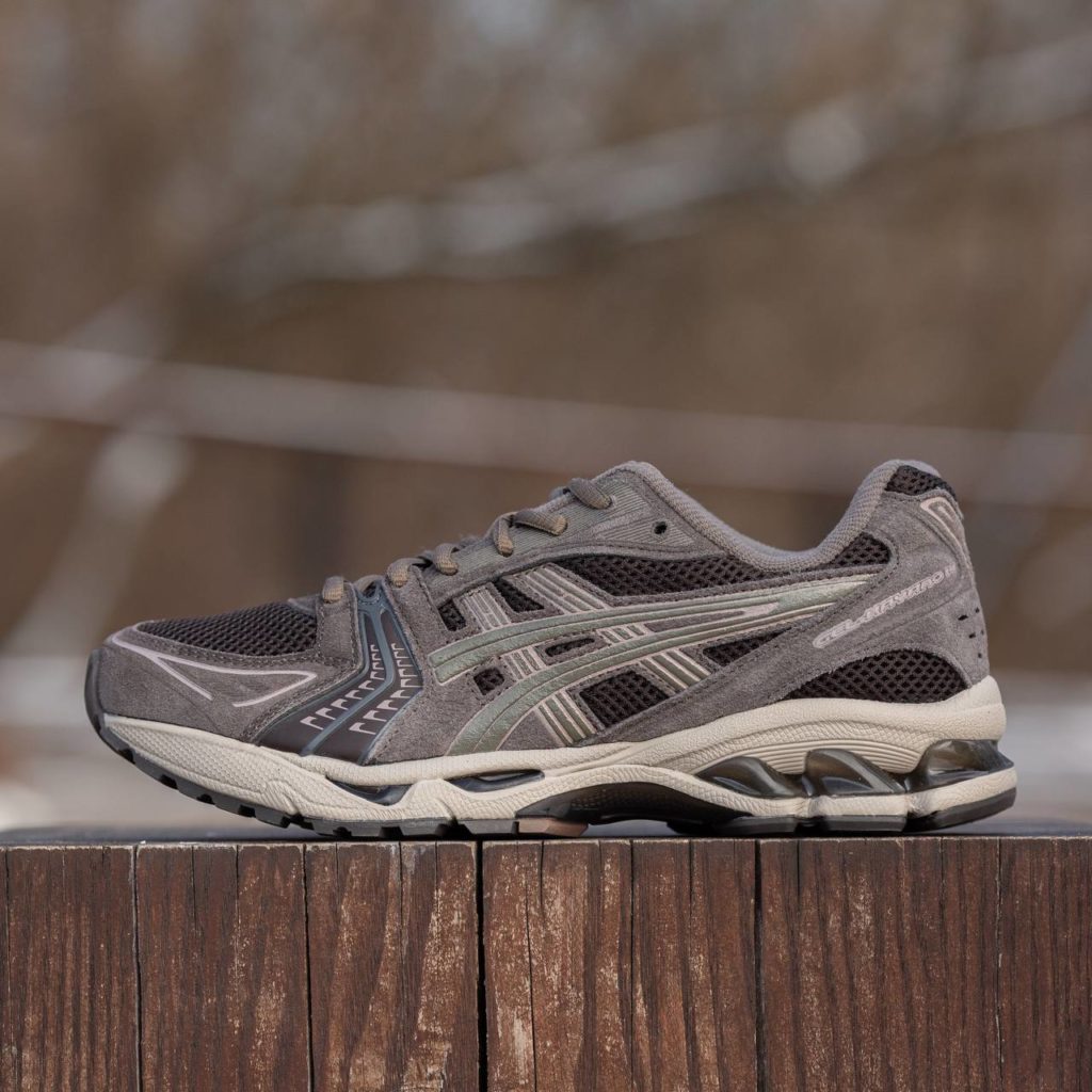 Asics Gel-Kayano 14 Suede brown