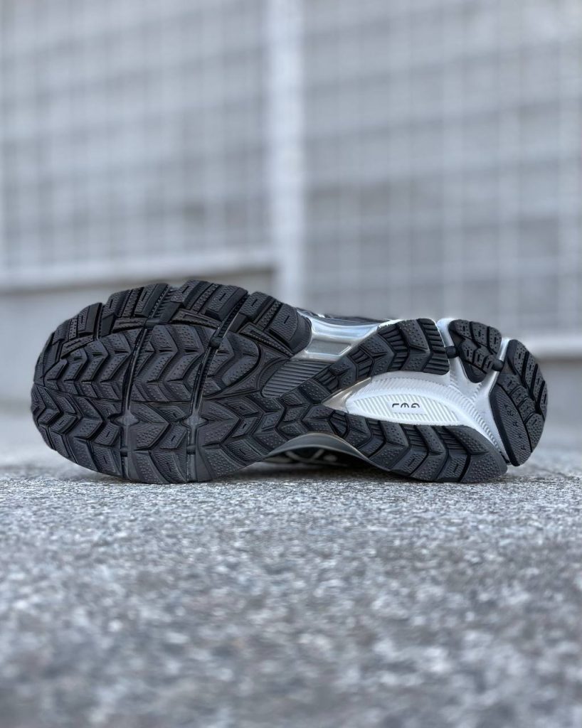 Asics Gel kahana 8 Black/Grey