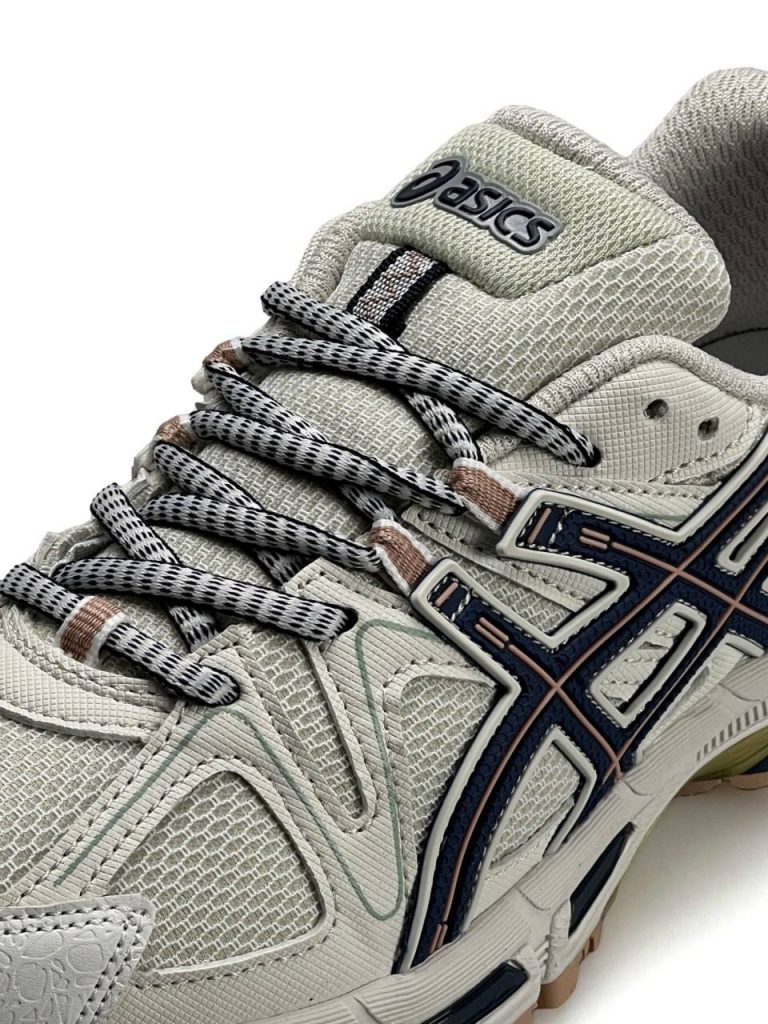 ASICS Gel-Kahana 8 Beige Navy