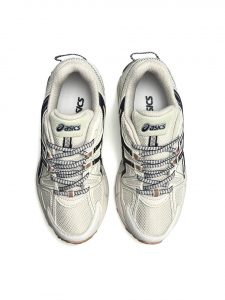 ASICS Gel-Kahana 8 Beige Navy