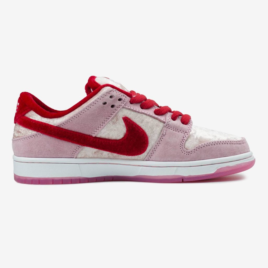 Nike SB Dunk Strangelove