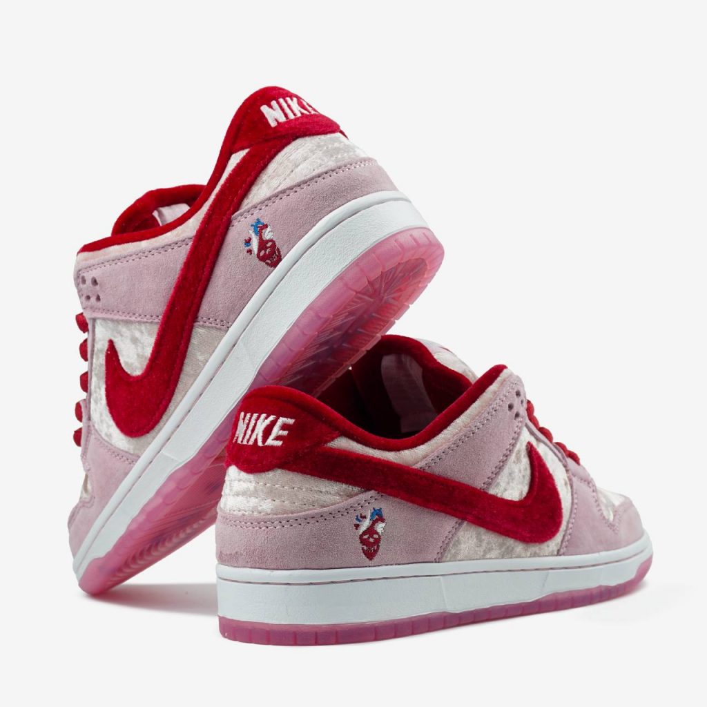 Nike SB Dunk Strangelove