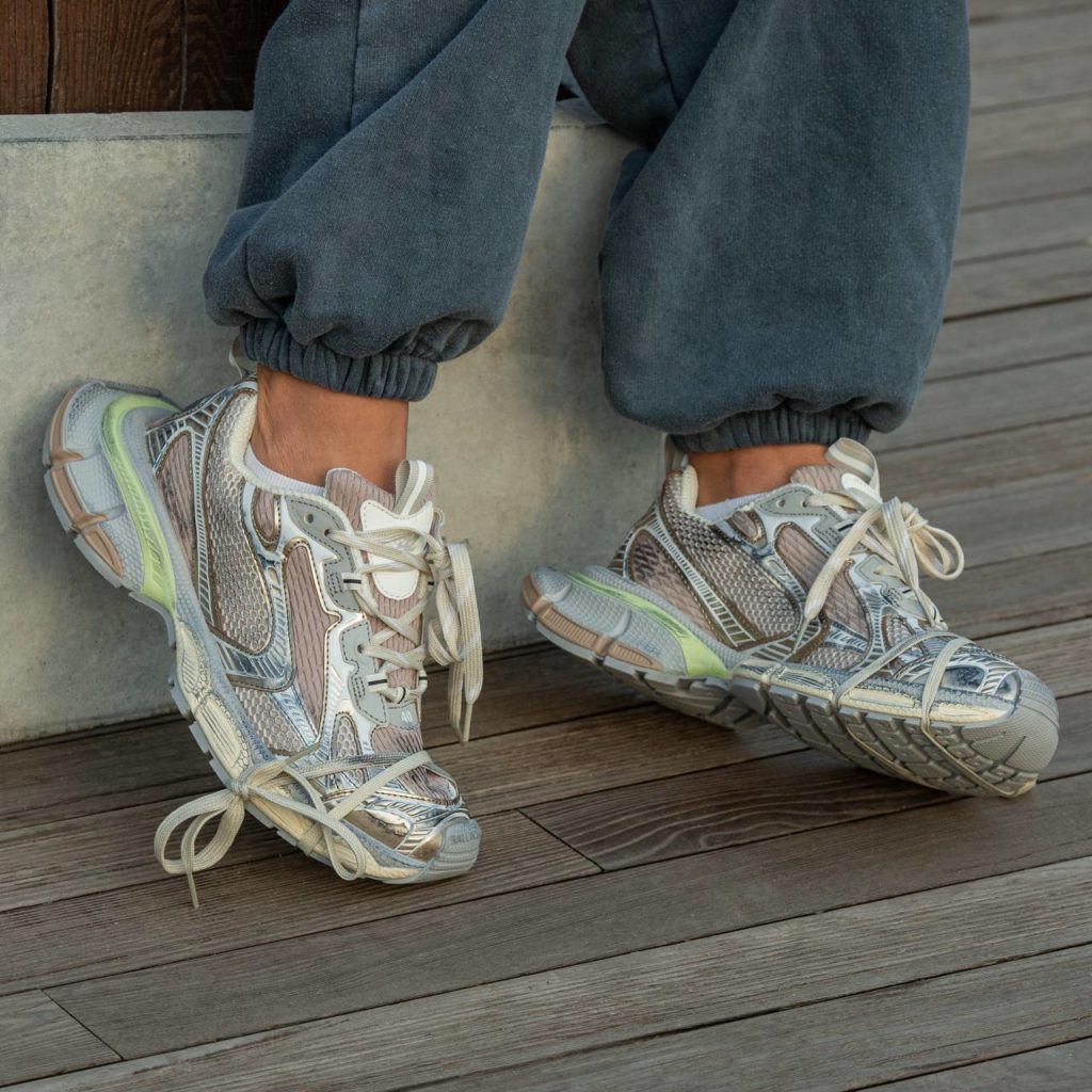 Balenciaga 3XL Dirty Beige