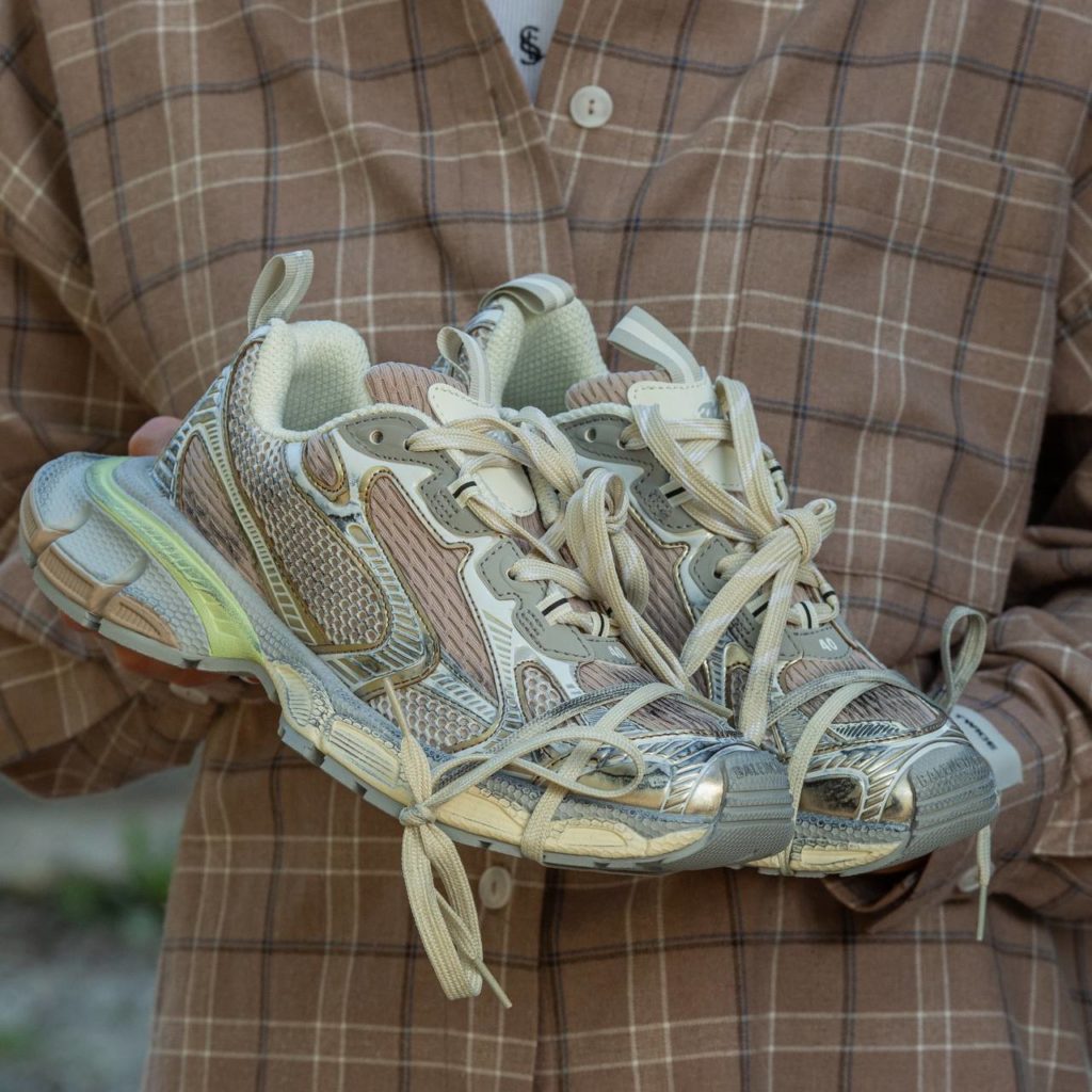 Balenciaga 3XL Dirty Beige