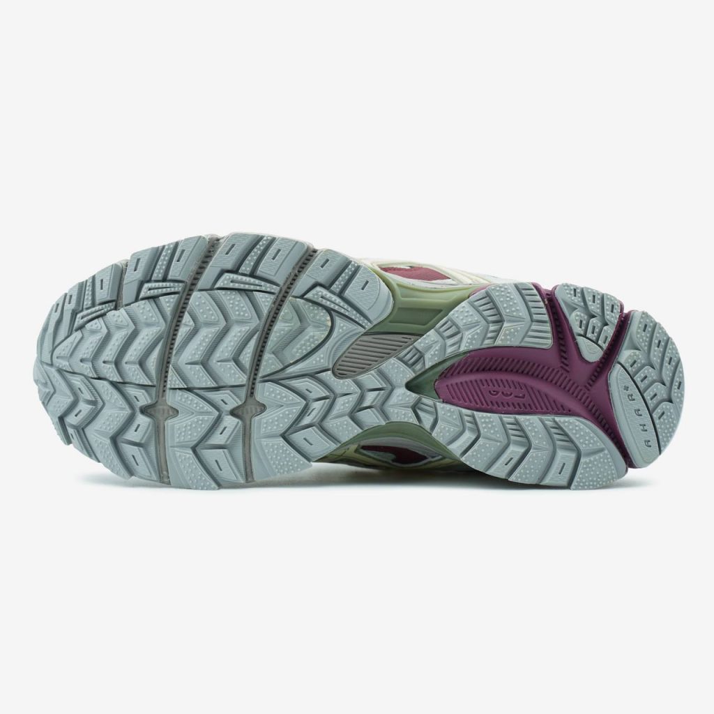 Asics Gel-Kahana 8 Grey Burgundy