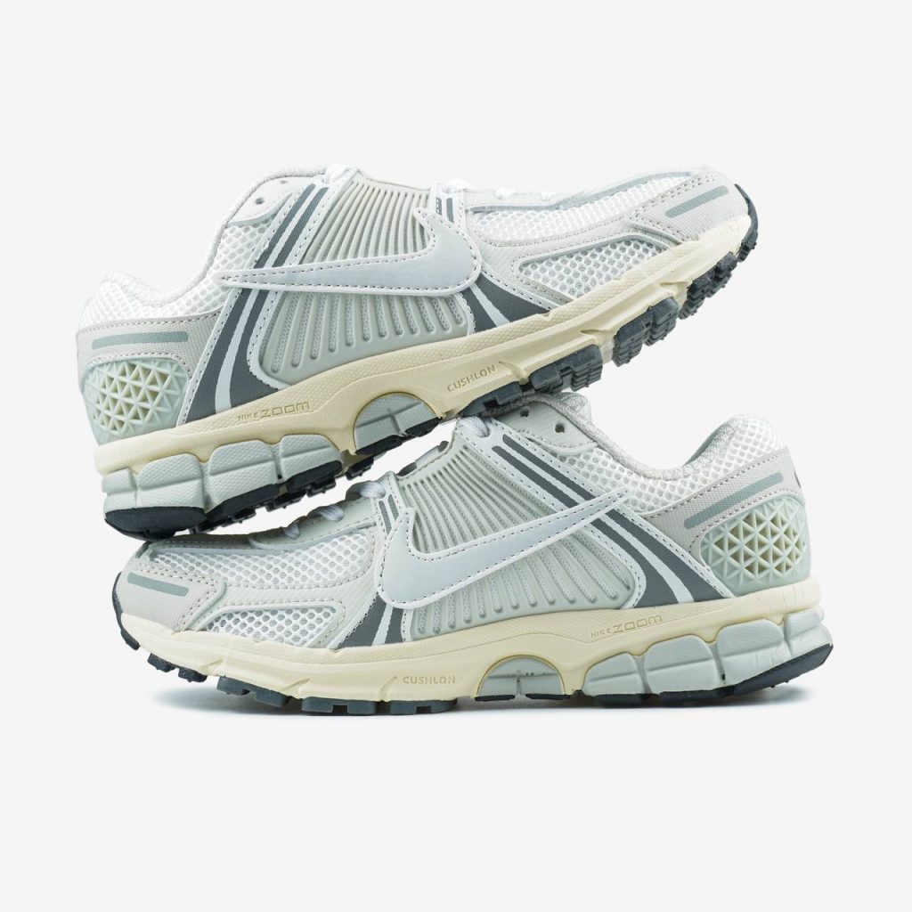 Nike Air Zoom Vomero 5 Platinum Tint