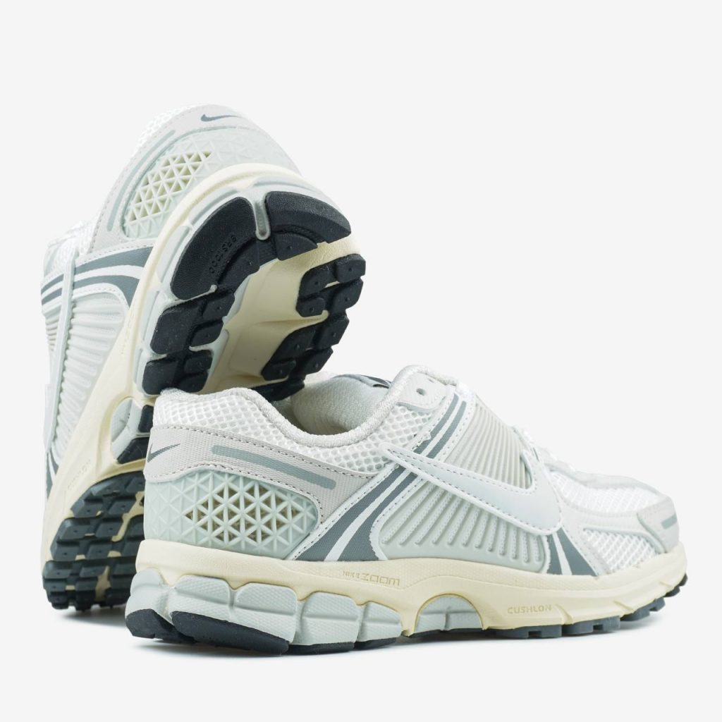 Nike Air Zoom Vomero 5 Platinum Tint