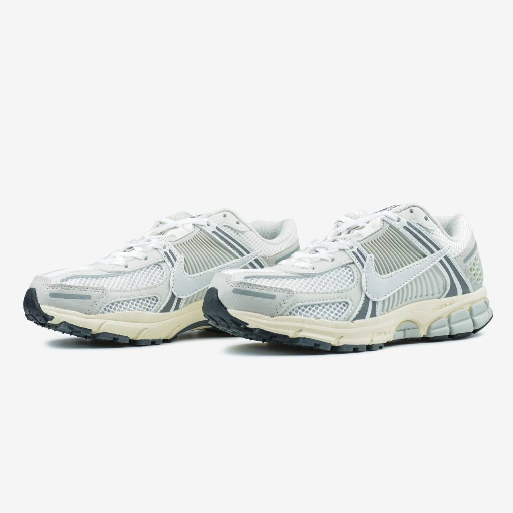 Nike Air Zoom Vomero 5 Platinum Tint