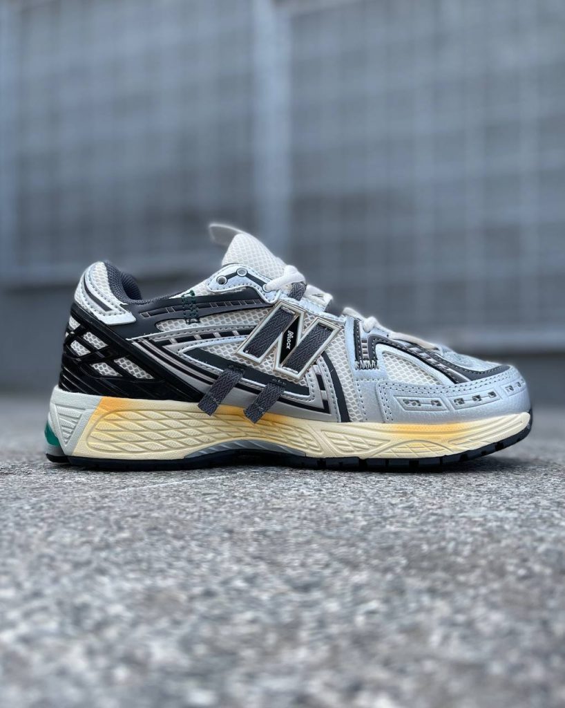 New Balance 1906А Metalic Beige