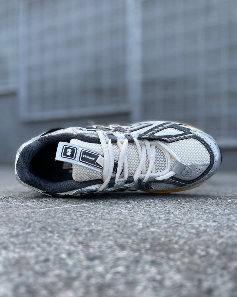 New Balance 1906А Metalic Beige