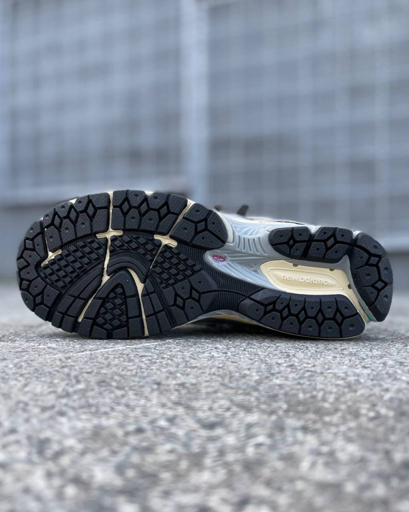 New Balance 1906А Metalic Beige