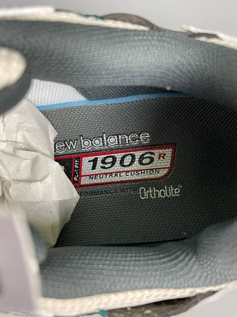 New Balance 1906А Metalic Beige