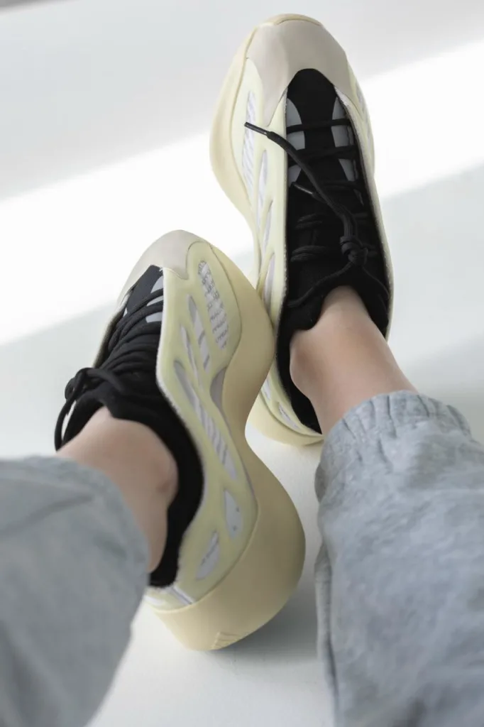 Adidas Yeezy Boost 700 v3 Azael