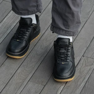 Nike Air Force 1 Luxe