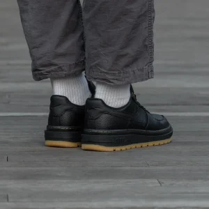 Nike Air Force 1 Luxe