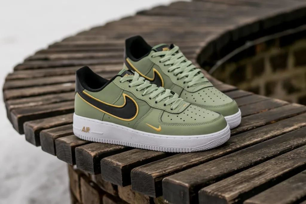 Nike Air Force 1 ’07 LV8 GREEN/GOLD