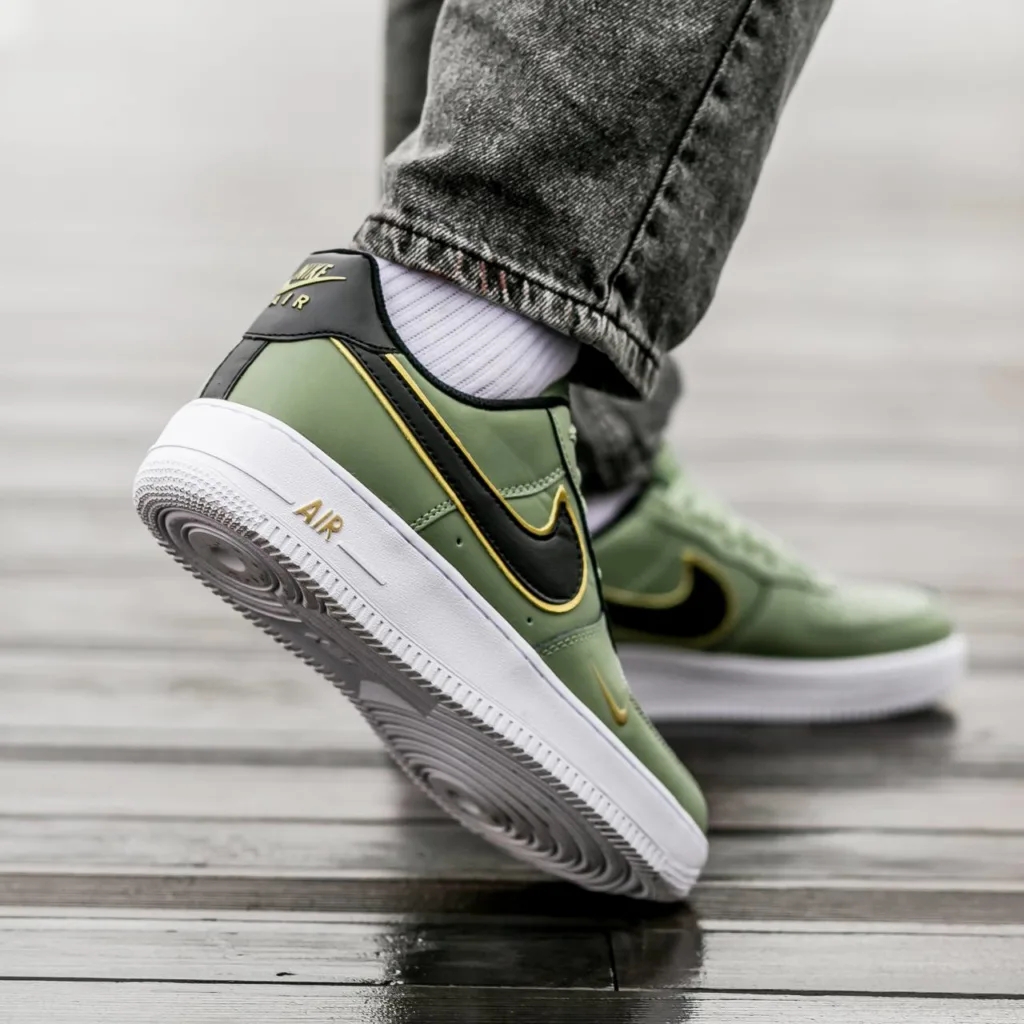 Nike Air Force 1 ’07 LV8 GREEN/GOLD