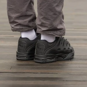 Osiris D3 All Black
