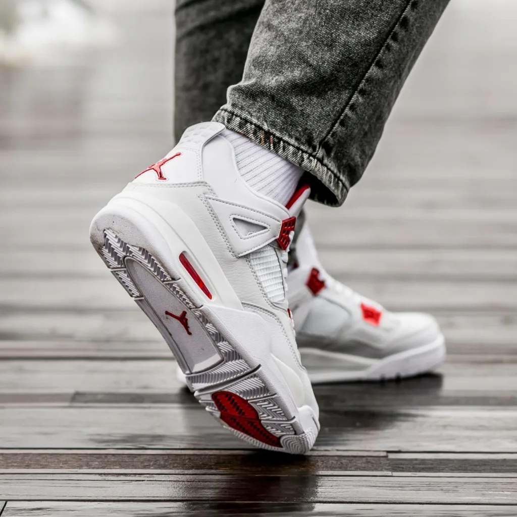 Air Jordan retro 4 White Red
