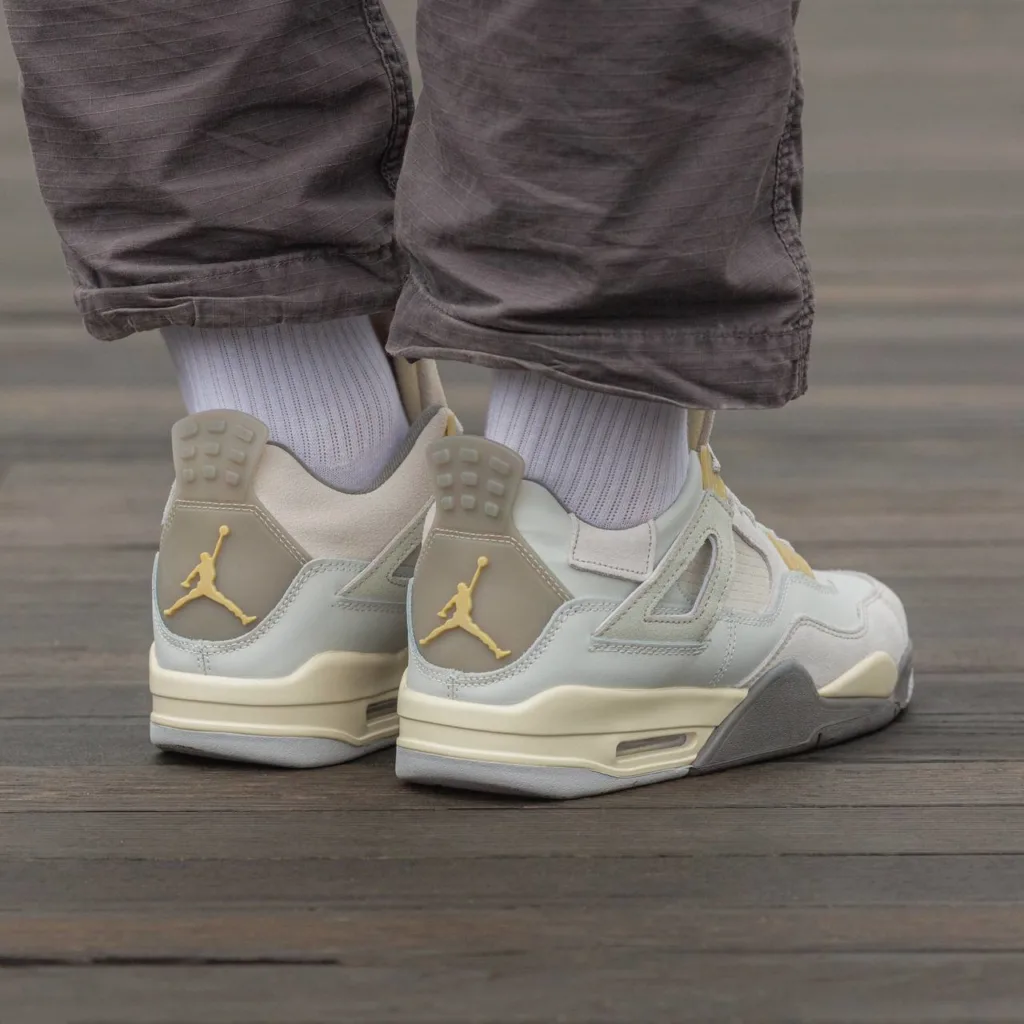 Air Jordan Retro 4 Craft