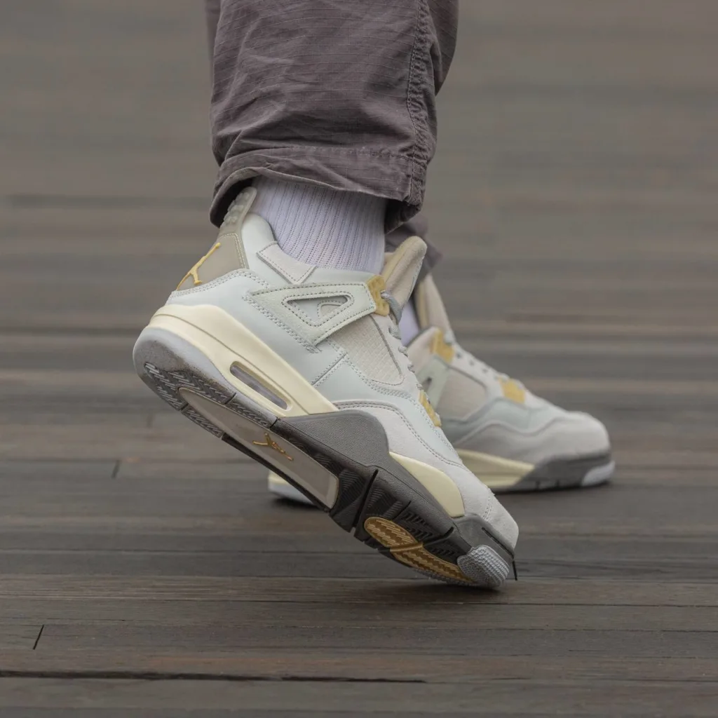 Air Jordan Retro 4 Craft