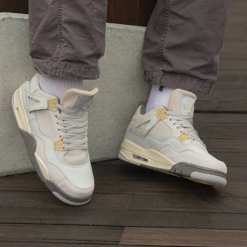 Air Jordan Retro 4 Craft