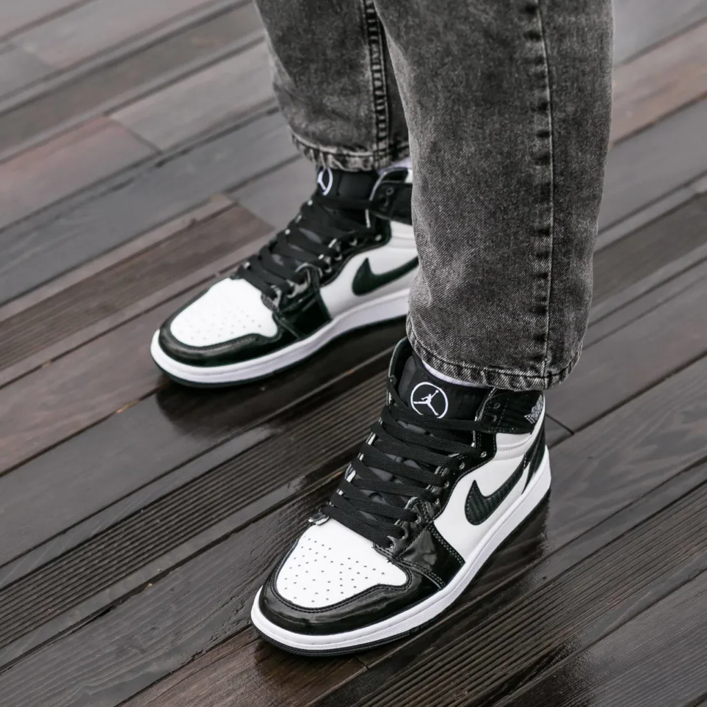 Air Jordan Retro 1 Carbon Fiber