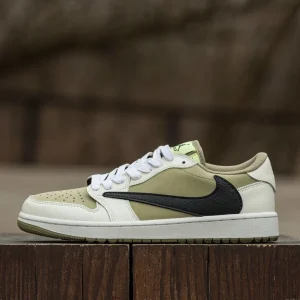 Air Jordan Retro 1 Low x Travis Scott  Golf