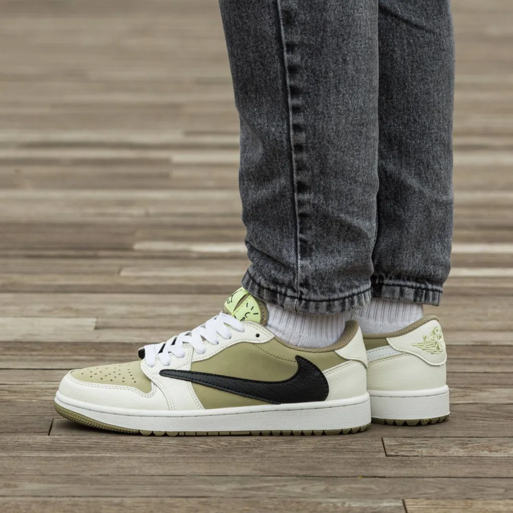 Air Jordan Retro 1 Low x Travis Scott  Golf