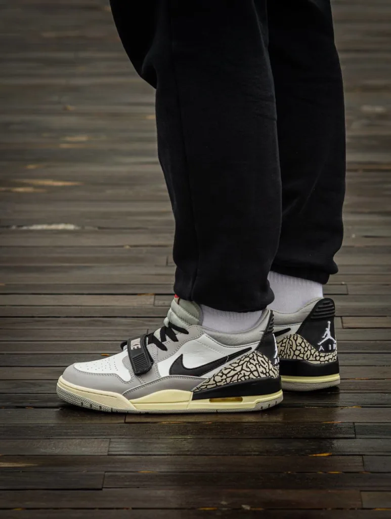 Air Jordan Legacy Low “Tech Grey”