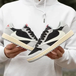 Air Jordan Retro 1 Low x Travis Scott OG  Suede Grey
