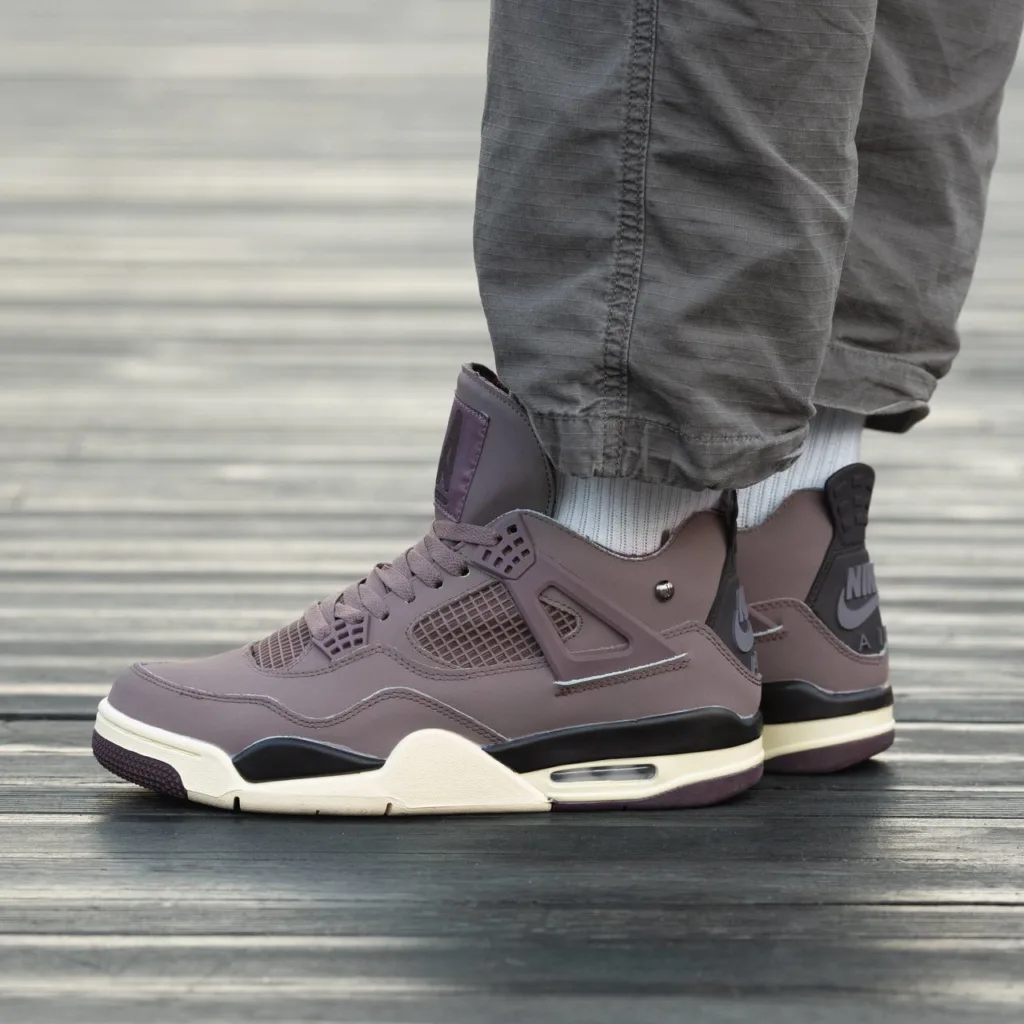 Air Jordan Retro 4 A Ma Maniere Violet Ore