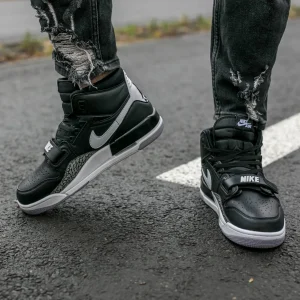 Air Jordan Legacy Black White