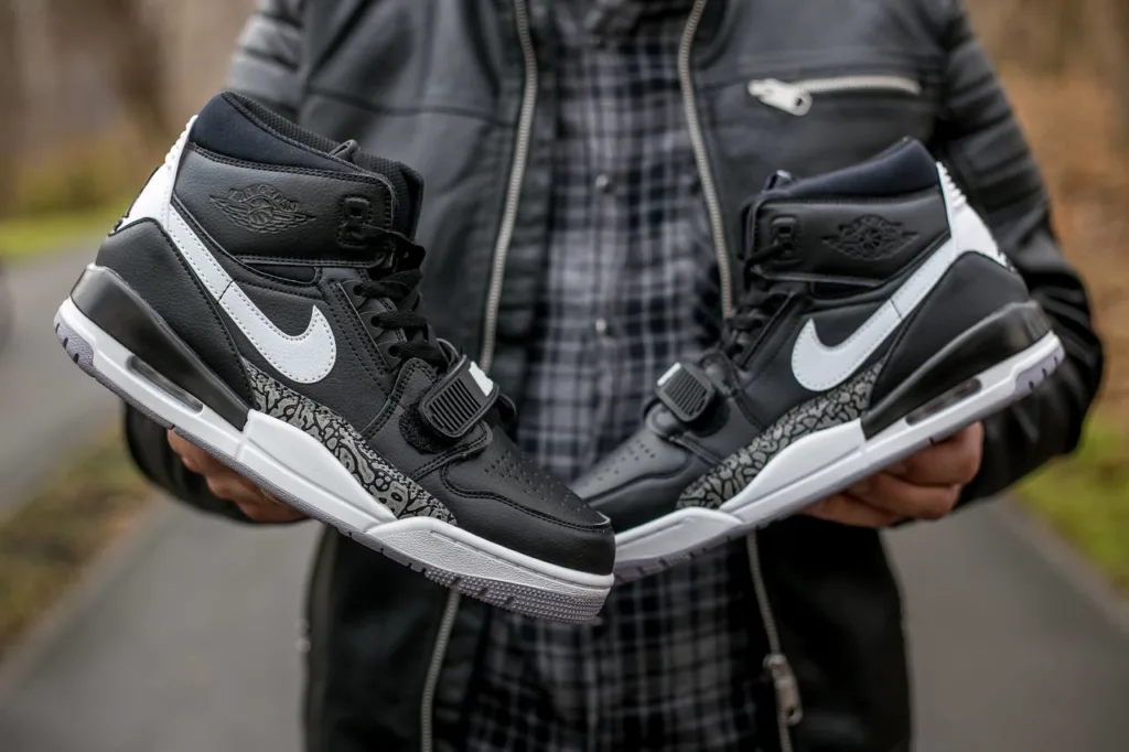 Air Jordan Legacy Black White
