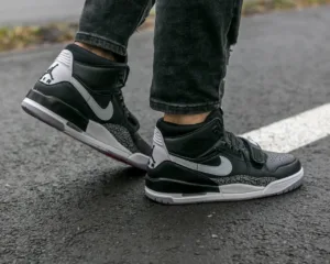 Air Jordan Legacy Black White