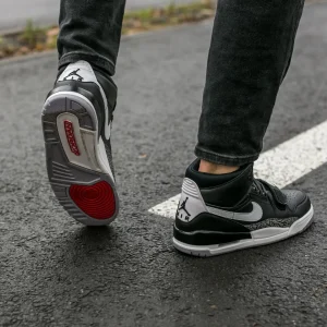 Air Jordan Legacy Black White