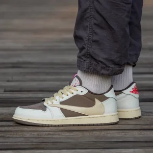 Air Jordan Retro 1 Low x Travis Scott OG  “REVERSE MOCHA”