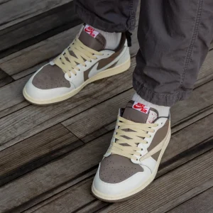 Air Jordan Retro 1 Low x Travis Scott OG  “REVERSE MOCHA”