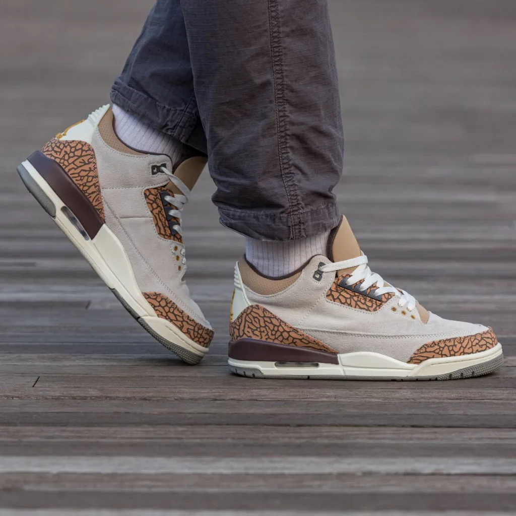 Air Jordan Retro 3 Suede GreyBrown