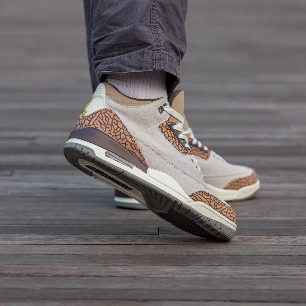 Air Jordan Retro 3 Suede GreyBrown