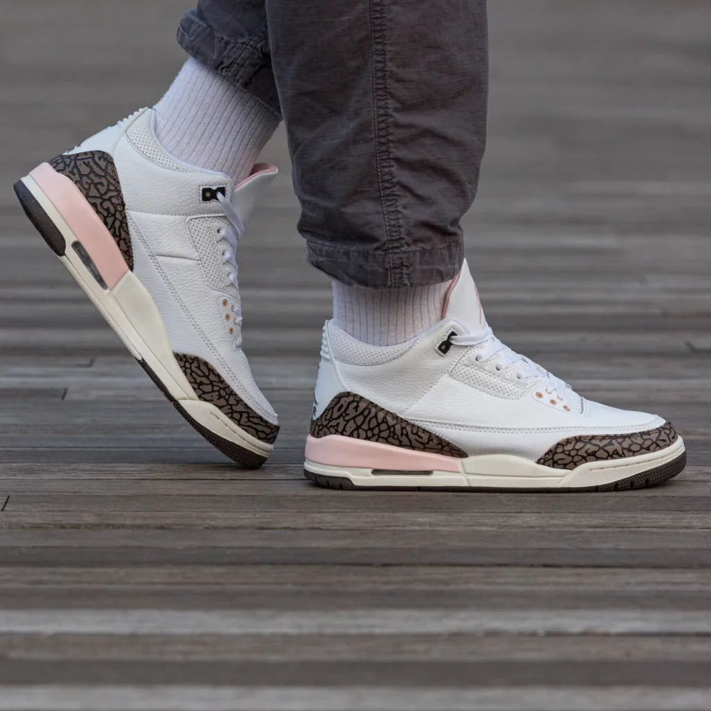 Air Jordan Retro 3  Neapolitan Dark Mocha