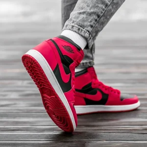 Air Jordan Retro 1 Black Red